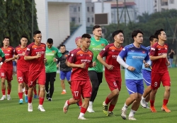 Danh sách 24 tuyển thủ Việt Nam sang Thái Lan vẫn có tên Văn Hậu