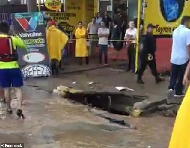 video kinh hoang canh mieng cong tu than nuot chung nu sinh