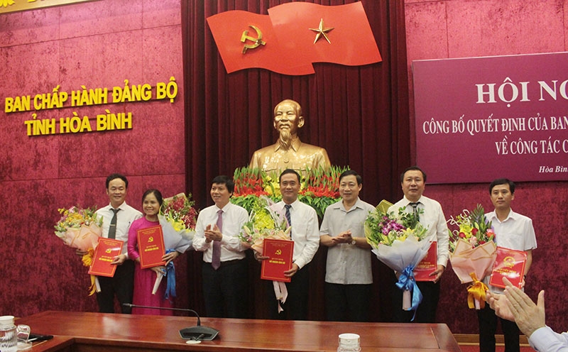 nhan su moi tai tphcm va hoa binh