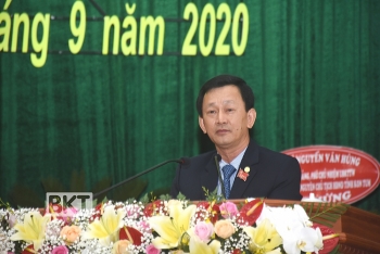 Ông Dương Văn Trang được bầu tiếp tục giữ chức Bí thư Tỉnh ủy Kon Tum