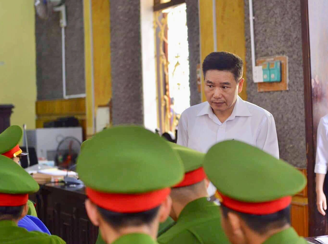 Cựu Phó Giám đốc Sở GD&ĐT Sơn La: Bị cáo bị ép ghi lời khai