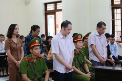 Vợ Chủ tịch tỉnh Hà Giang bị kỷ luật thế nào trong vụ nâng điểm?
