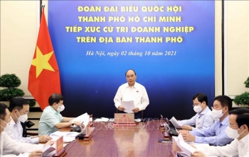 Chủ tịch nước Nguyễn Xuân Phúc tiếp xúc cử tri doanh nghiệp TP.HCM