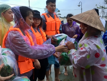 Lưu học sinh Việt Nam tại Trung Quốc hướng về đồng bào vùng lũ miền Trung