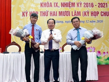 tan pho chu tich tinh kien giang vua dac cu la ai