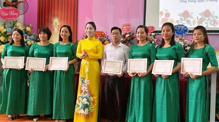 Phú Thọ: 150 HS trường Tiểu học Đinh Tiên Hoàng đạt giải cuộc thi Tư duy thuật toán Bebras 2022