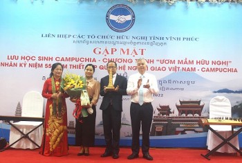 xay dung phat trien quan he viet nam campuchia tu mo hinh uom mam huu nghi