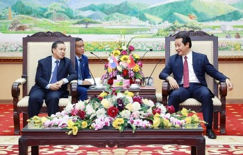 Củng cố vững chắc quan hệ gắn kết giữa tỉnh Vĩnh Phúc với Thủ đô Viêng Chăn và 9 tỉnh Bắc Lào