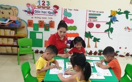 Vĩnh Phúc: Cô giáo trường mầm non Đồng Văn yêu nghề mến trẻ