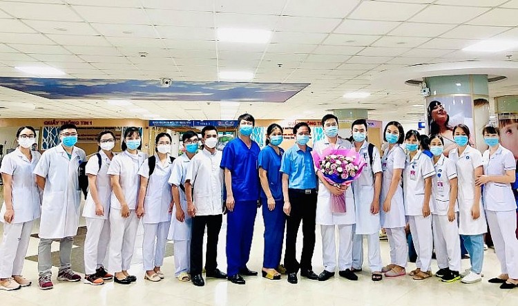 Tỉnh Phú Thọ cử 500 cán bộ y tế hỗ trợ Hà Nội phòng, chống dịch COVID-19