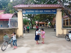 Lùm xùm các khoản thu chi tại trường Tiểu học Phong Phú