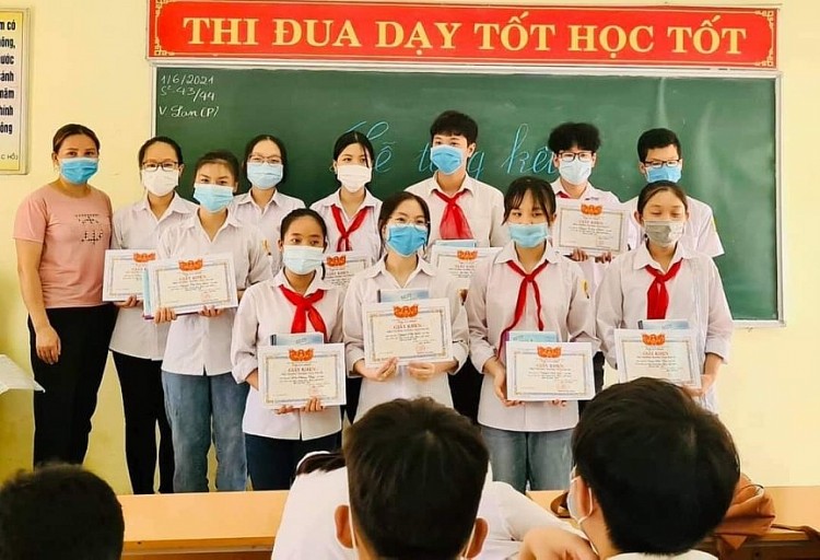 Trường THCS Phú Hộ dạy học thích ứng an toàn, linh hoạt để kiểm soát dịch COVID-19