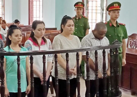Lật tẩy tội phạm sử dụng công nghệ cao lừa đảo: Bẫy tình "trai Tây"