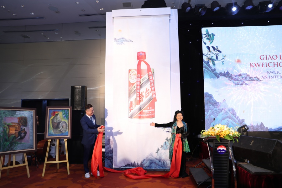 Giao lưu văn hóa quốc tế Kweichow Moutai qua triển lãm mỹ thuật Văn Dương Thành
