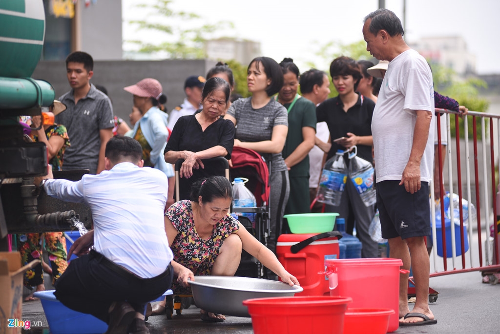 Khủng hoảng nước sạch ở Hà Nội