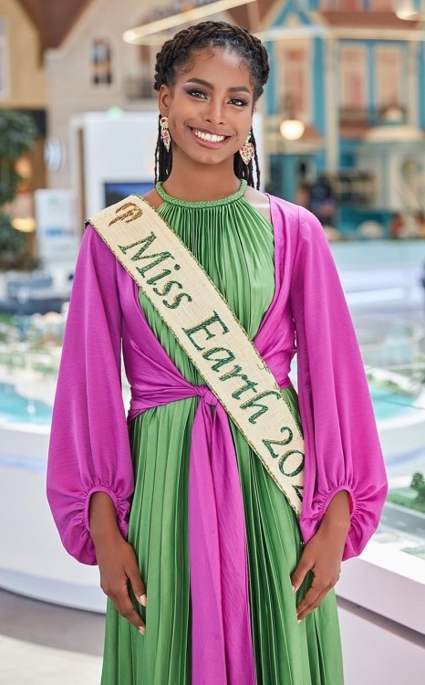 Miss Earth 2021 diện loạt trang phục của nhà mốt Việt Miss Earth 2021 diện loạt trang phục của nhà mốt Việt
