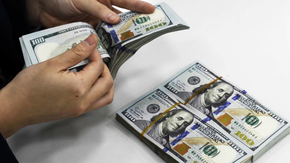 Tỷ giá USD/VND đi lên, giá vàng quay đầu giảm