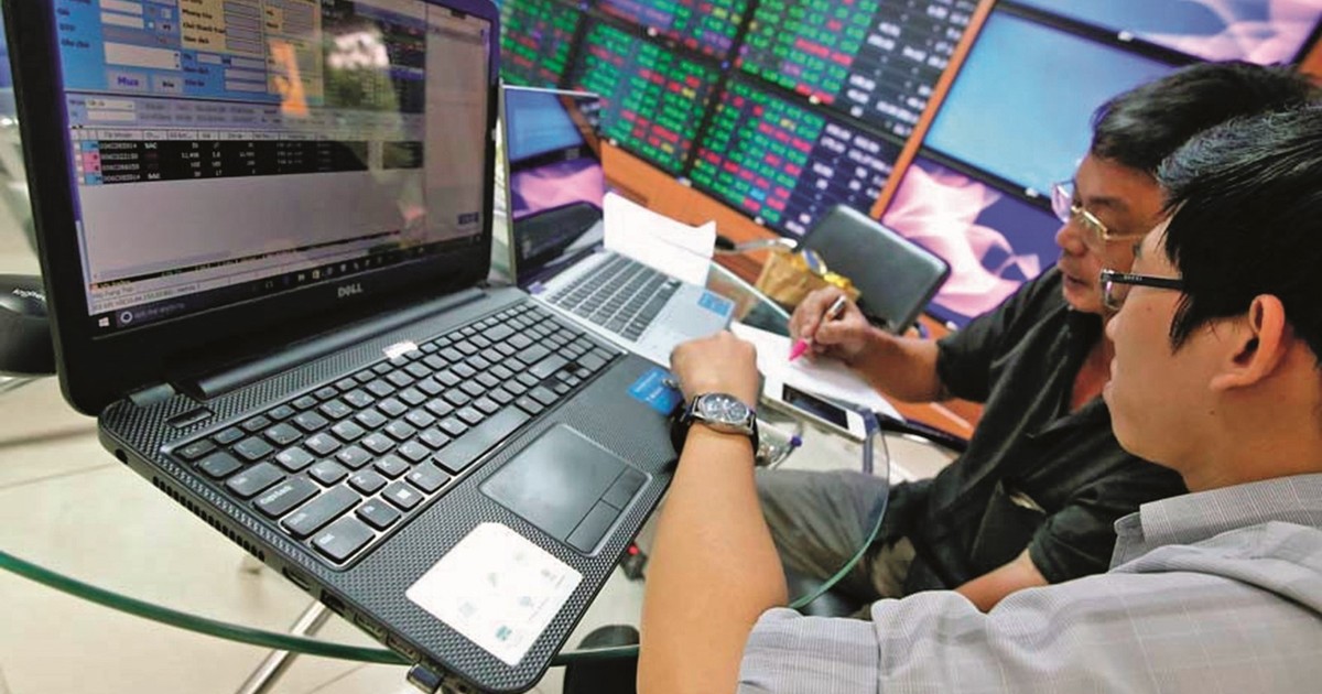 VNDIRECT: Nửa cuối năm 2024, chứng khoán vẫn hấp dẫn hơn so với gửi tiết kiệm VNDIRECT: Nửa cuối năm 2024, chứng khoán vẫn hấp dẫn hơn so với gửi tiết kiệm