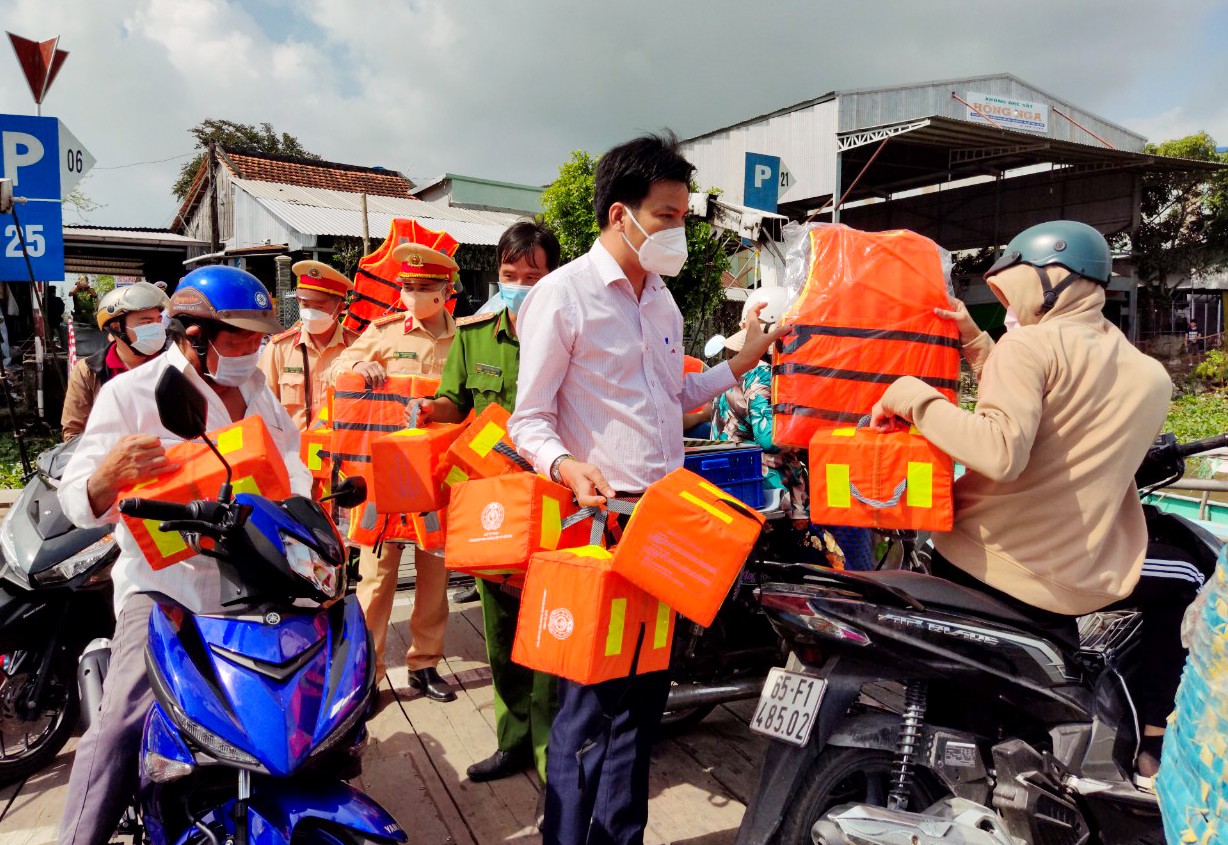 Cần Thơ tăng cường kiểm tra các bến phà, bến đò đảm bảo an toàn trong dịp Tết Nguyên đán