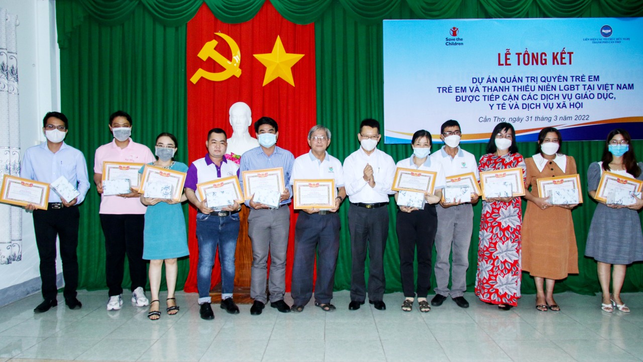 Hơn 5000 thanh thiếu niên LGBT và gia đình có cuộc sống tốt đẹp hơn từ dự án tại Cần Thơ