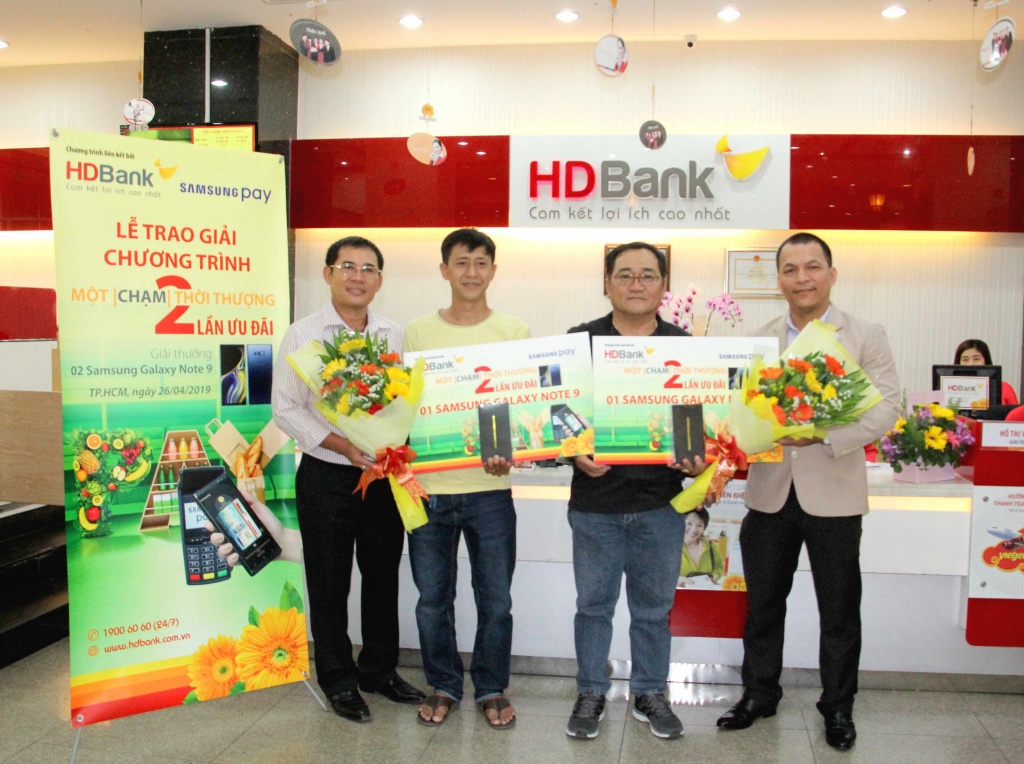 khach hang su dung the quoc te hdbank co co hoi uu dai mua sam