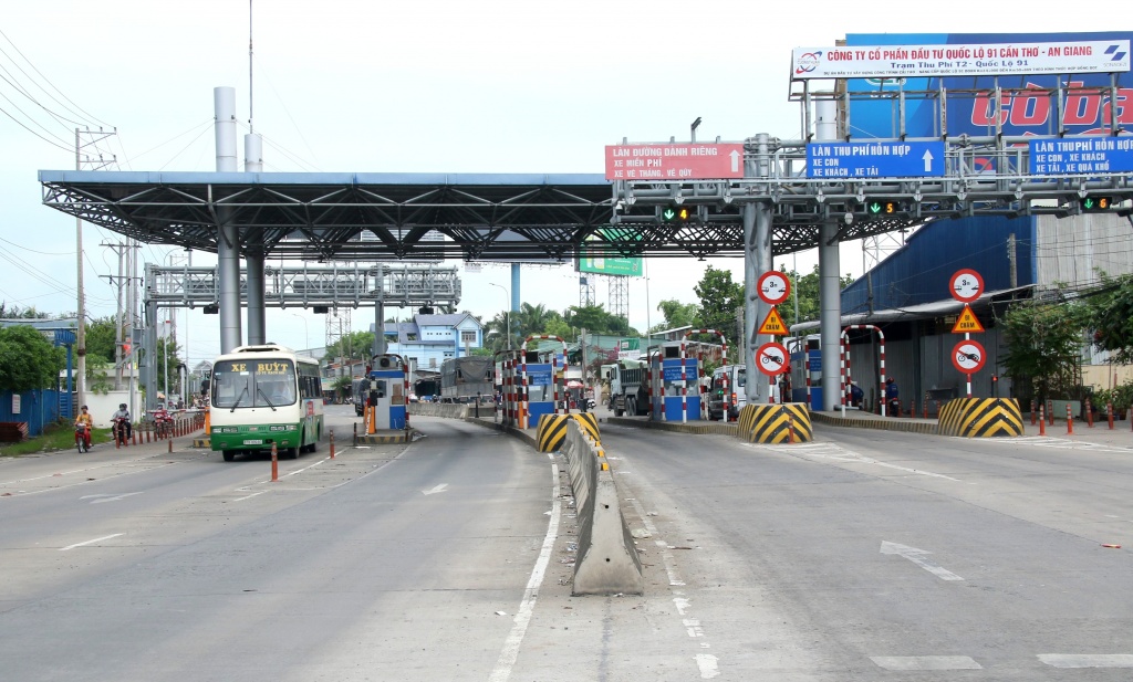 bi tai xe phan ung tram thu phi t2 bot quoc lo 91 tam dung thu