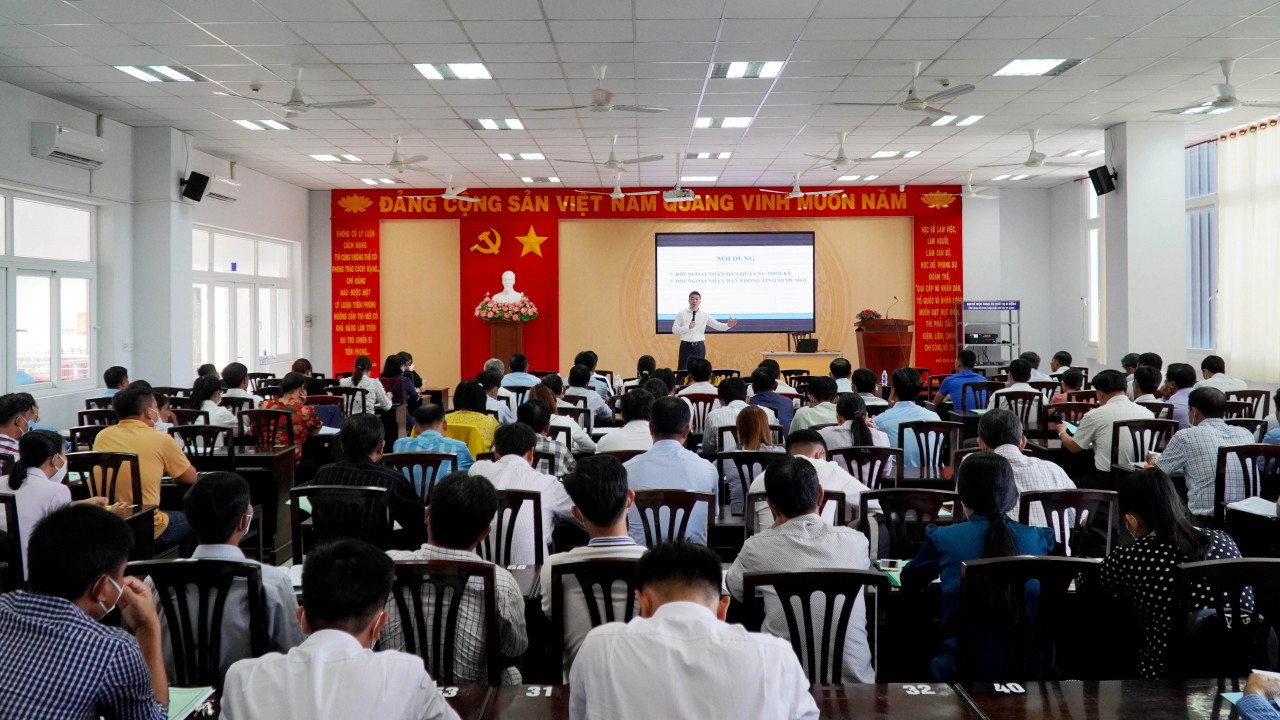 Mặt trận Tổ quốc Việt Nam TP Cần Thơ cập nhật kiến thức đối ngoại nhân dân trong tình hình mới