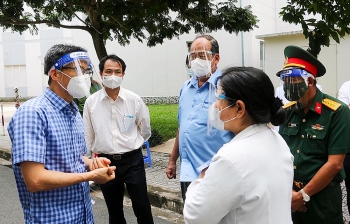 Tỉnh Kiên Giang cần hạn chế tối đa ca bệnh chuyển từ nhẹ sang nặng và từ nặng đến tử vong Tỉnh Kiên Giang cần hạn chế tối đa ca bệnh chuyển từ nhẹ sang nặng và từ nặng đến tử vong