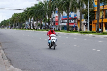 Nhiều địa phương miền Tây quyết định kéo dài giãn cách xã hội Nhiều địa phương miền Tây quyết định kéo dài giãn cách xã hội