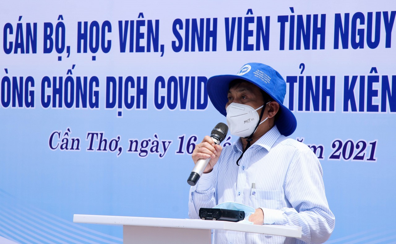 Hơn 600 tình nguyện viên Cần Thơ lên đường hỗ trợ Kiên Giang chống dịch