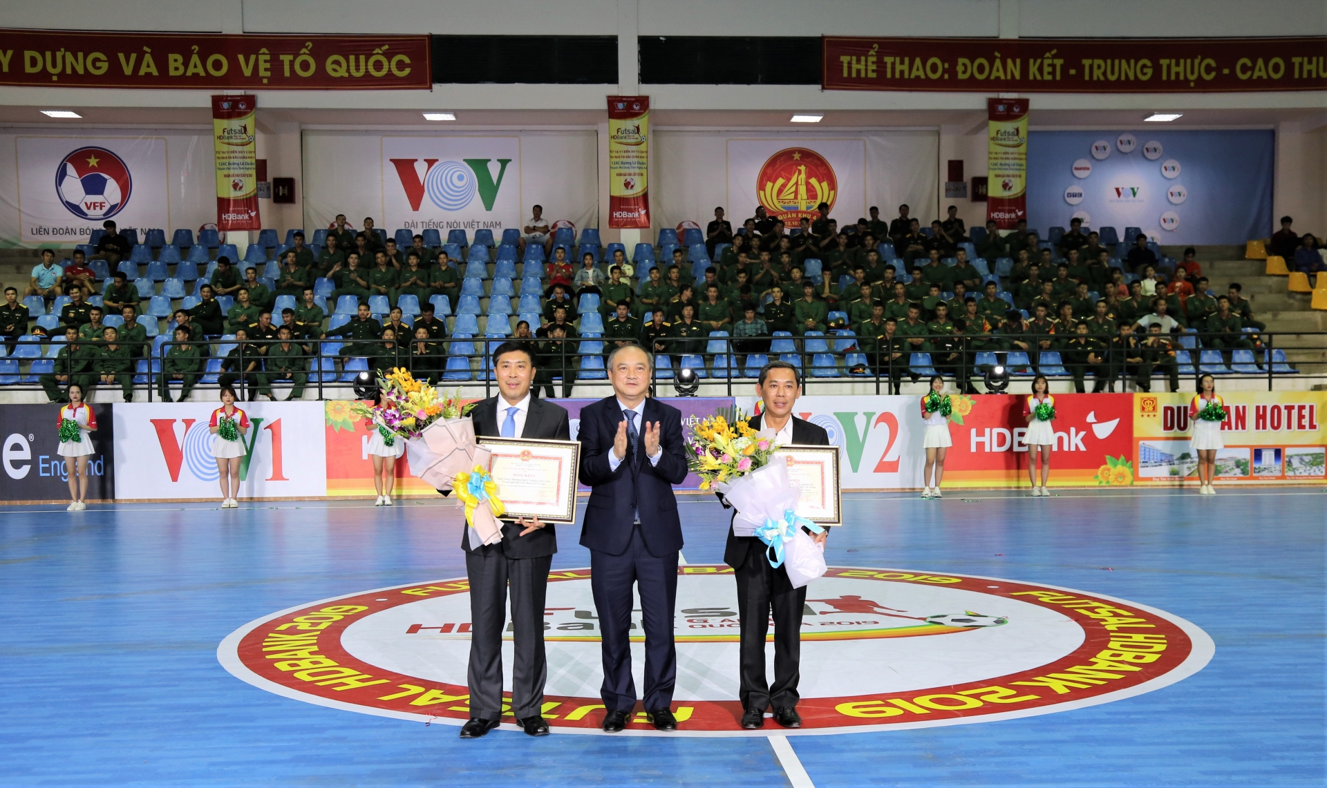 HDBank nhận bằng khen của Bộ VHTTDL vì những đóng góp cho thể thao