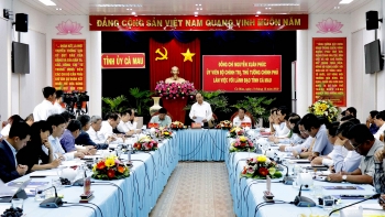 thu tuong nguyen xuan phuc co cang hon khoai ca mau se cat canh manh me