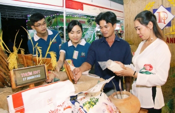 hon 800 gian hang gioi thieu thanh tuu va tiem nang tai festival lua gao viet nam lan thu 4