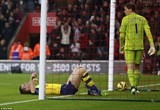 arsenal thua dau southampton bac dau ngon song cuon anh hung