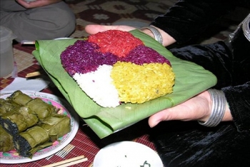 Cùng người Thái vui Lễ hội Kin lẩu khẩu mẩu
