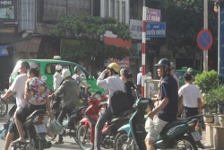 ha noi dieu chinh giao thong nhieu tuyen pho nham giam un tac