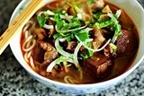 bun bo hue lot top 100 mon an dat gia tri am thuc chau a