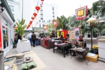 tai hien cho tet que trong long khach san co