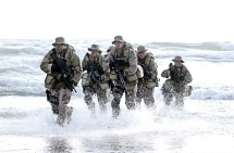 hay nghe cuu binh navy seal giai thich vi sao anh van duy tri thoi quen day luc 430 sang va ban cung nen nhu the
