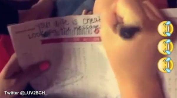 2 co nang nhieu chuyen va cai ket bat ngo cho ba vo ngoai tinh khi di xem bong chay