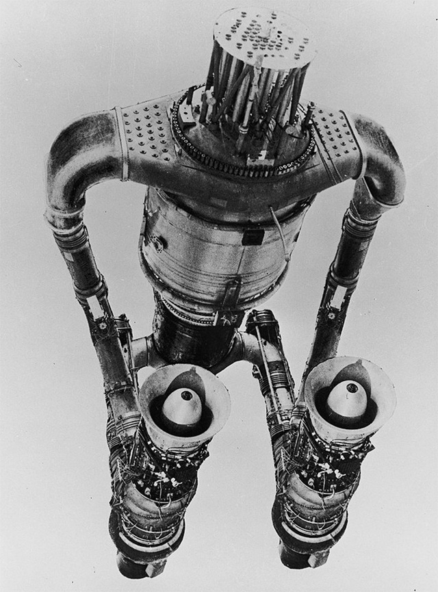 mot chiec may bay nem bom thoi chien tranh lanh da de lai cho ta chia khoa mo ra tuong lai