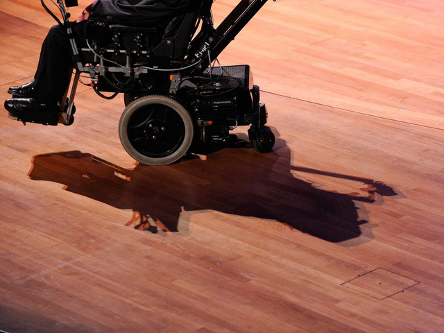 10 cach nhin doi vo cung thu vi cua stephen hawking thien tai vua tron 75 tuoi vao ngay hom nay