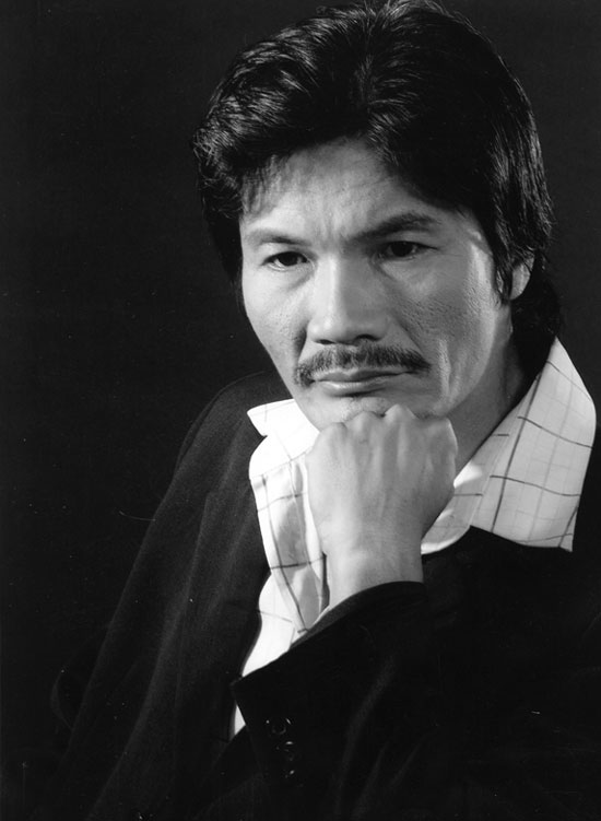 chuyen nghe si cong ninh mac benh nguy kich nhung tu choi nhan su giup do