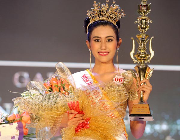 chuyen hy huu cua 3 nguoi dep viet nam khi thi hoa hau