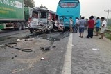 ngan chan tai nan xe khach dip tet
