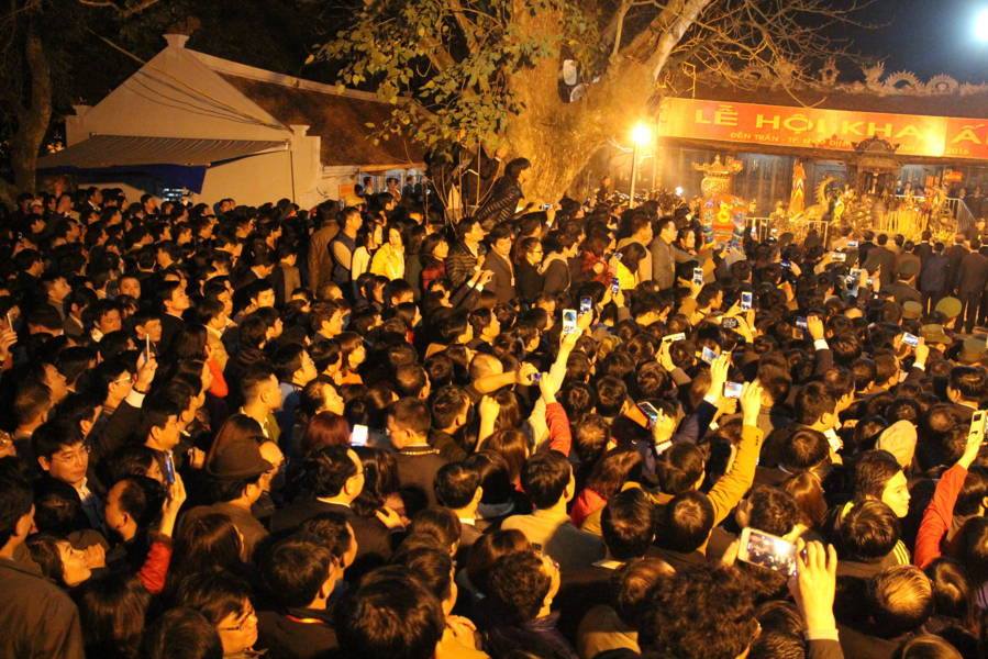 se phat an som hon cho nguoi dan tai le hoi den tran nam 2017