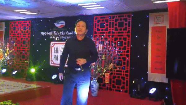 ong chu viettel mot lan nua gay sot bang viec cover hit lac troi