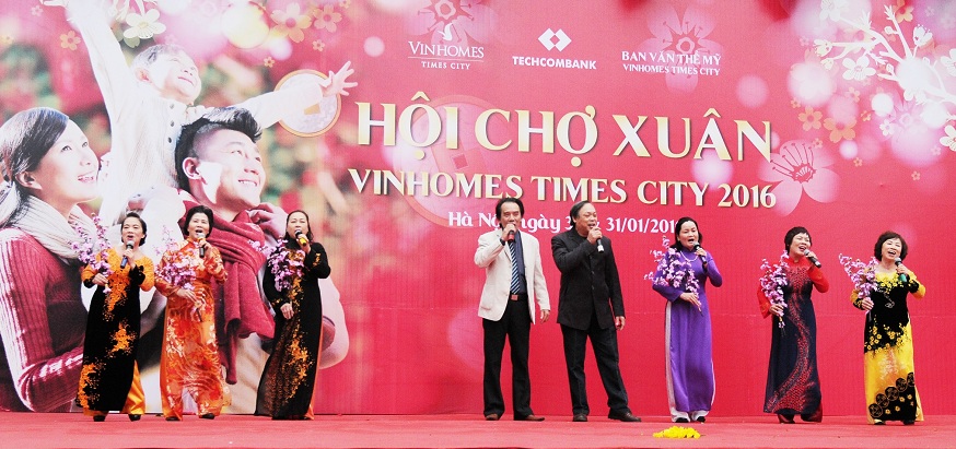 cu dan hao huc cho don hoi cho xuan vinhomes times city 2017