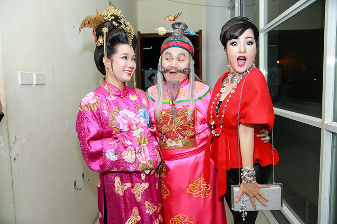 tao hinh hai huoc cua thuy nga tu long xuan bac trong gala cuoi 2017