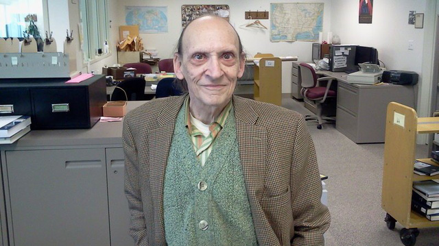 ca m do ng chuye n nguoi dan ong ta n tie n ca cuo c do i de co 4 trieu usd quyen go p cho giao duc